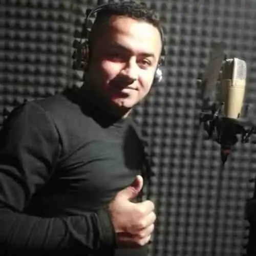 آ می دتر